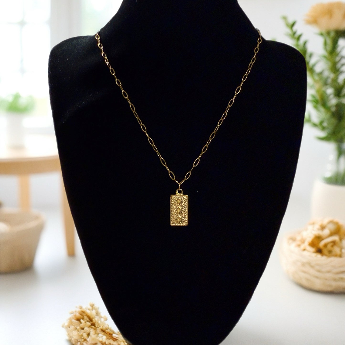 Gold Divine Necklace collection