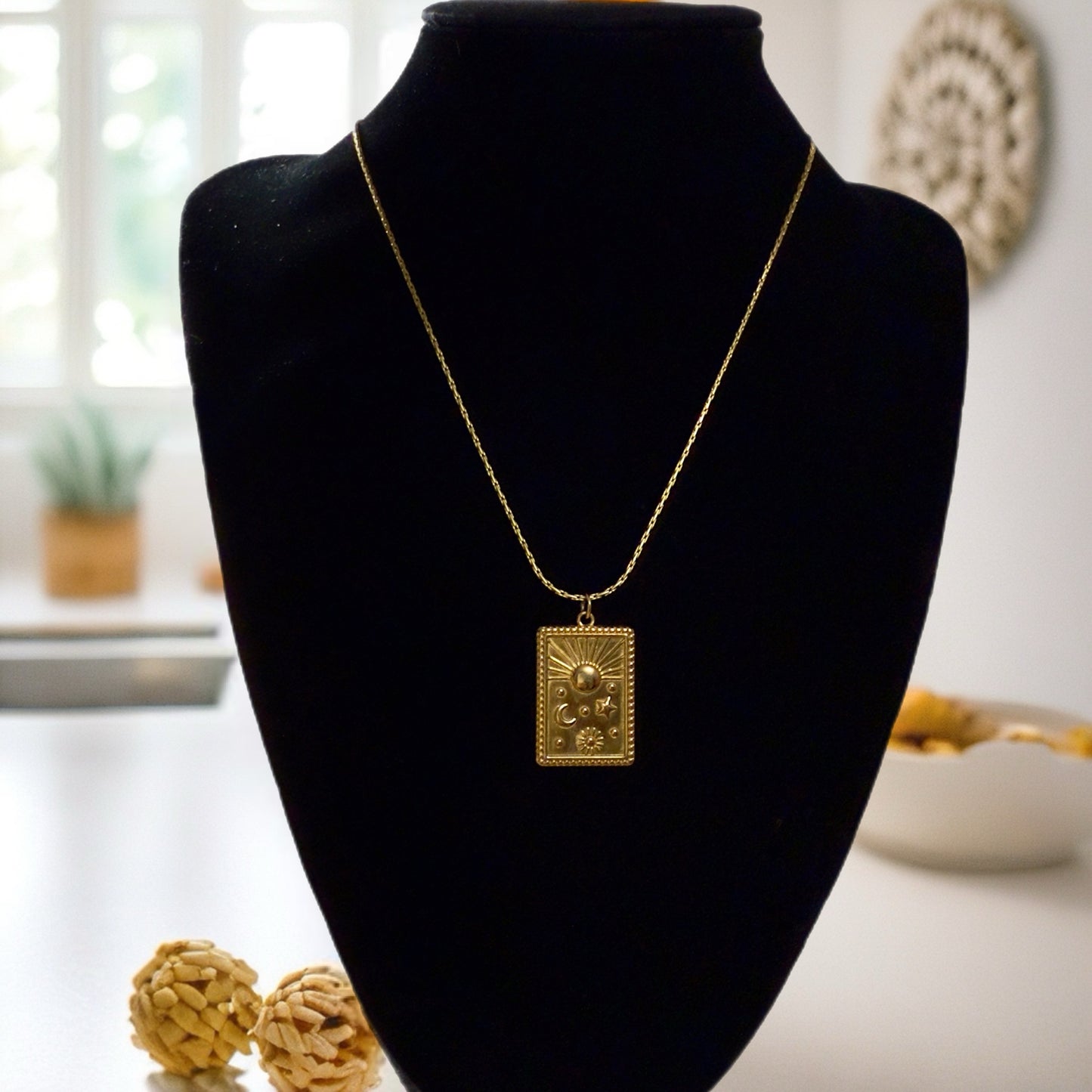 Gold Divine Necklace collection