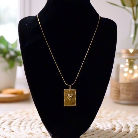 Gold Divine Necklace collection