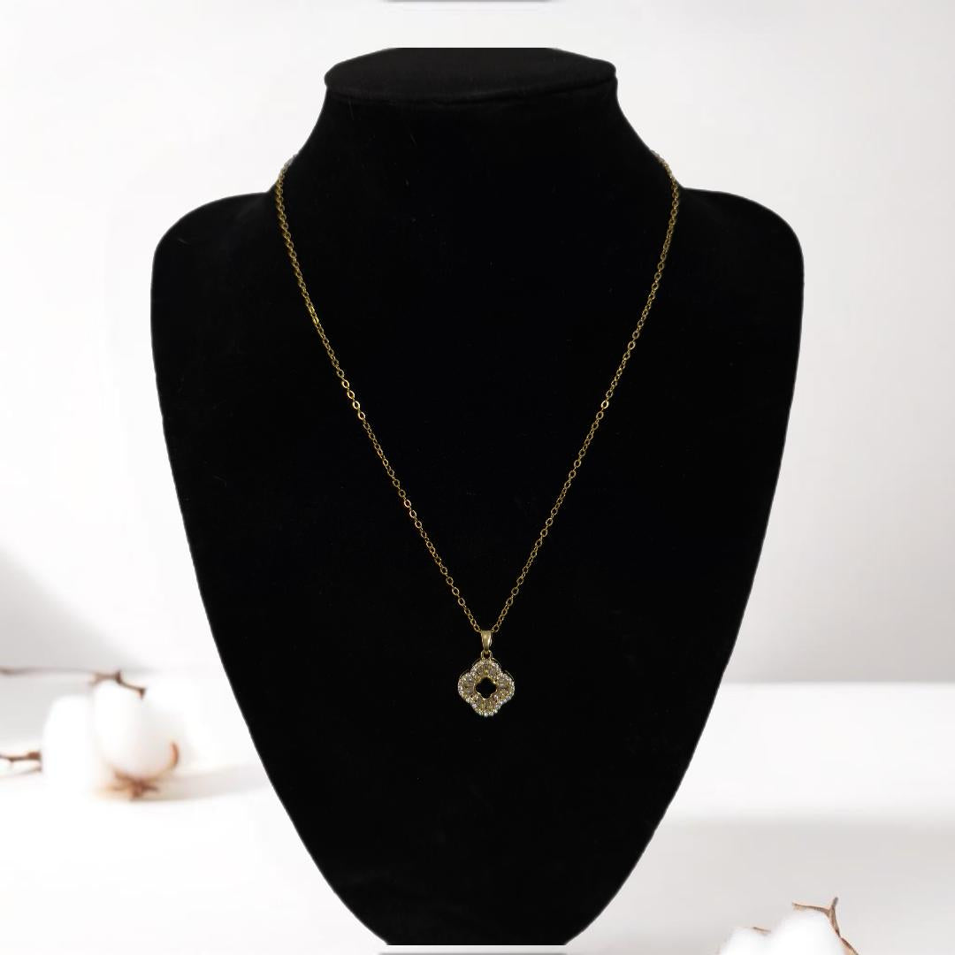 Halo four-leaf clover gold pendant necklace