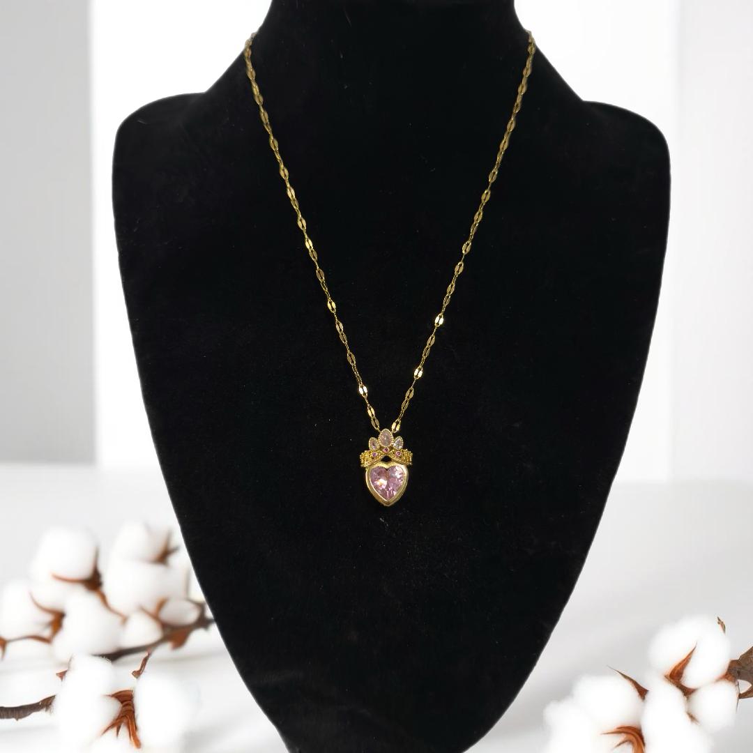 Heart crown gold pendant necklace