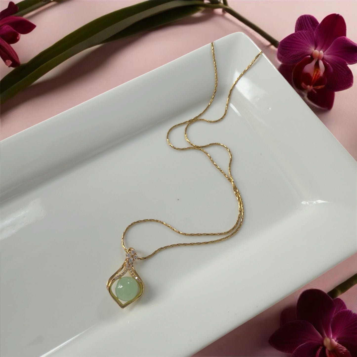 Jade gold drop pendant necklace